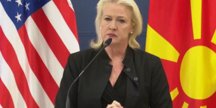 Ambasadorja amerikane paralajmëron sërish zgjerimin e listës së zezë në Maqedoninë e Veriut