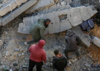 Izraeli bombardon dy shtëpi në Gaza, vriten 12 palestinezë