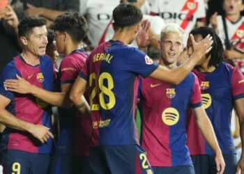 PSG vështron nga afër situatën kontraktuale të yllit të Barcelonës