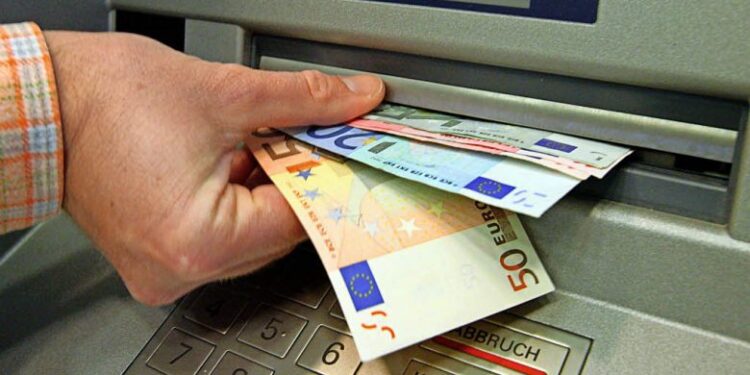 Krijohet formulari për heqje dorë vullnetarisht nga shtesat prej 100 euro