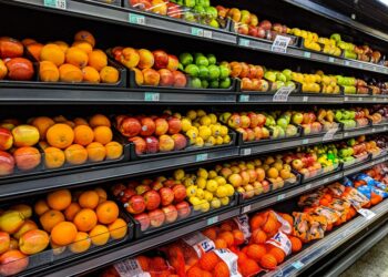 Frutat dhe perimet që duhet të blini në muajin dhjetor