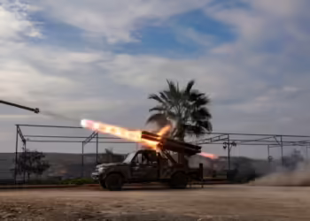 Ushtria siriane tërhiqet nga qyteti Hama pas përparimit të rebelëve