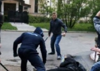 Rrihen mes vete katër persona në Ferizaj, sulmohet edhe një polic