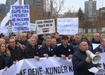 SBASHK-u proteston, kërkon rritje pagash dhe respektim të kontratës kolektive