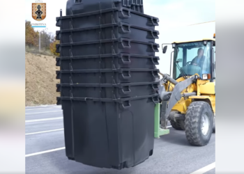 Prishtina furnizohet edhe me 2 mijë kontejnerë të rinj për mbeturina