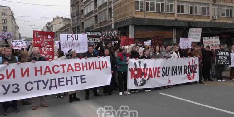 Studentët “vërshojnë” Beogradin – Protesta masive kundër regjimit të Vuçiqit