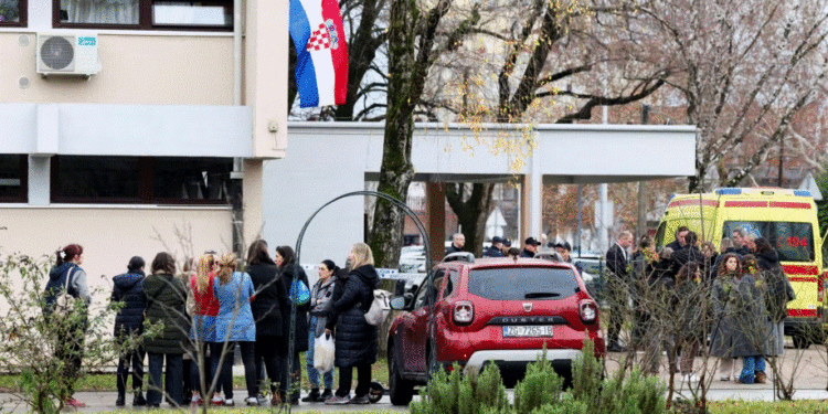 Vritet një fëmijë nga sulmi me thikë në një shkollë fillore në Zagreb