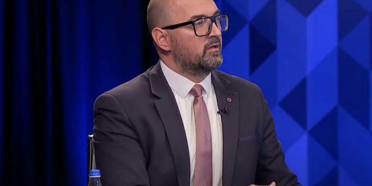 Zeqaj: Jakup Krasniqi është kthyer në PDK përmes djalit të tij, ndërsa Limajn një grup brenda partisë s’e pranuan