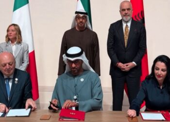 Shqipëria nënshkruan marrëveshje energjetike me Italinë dhe Emiratet e Bashkuara Arabe