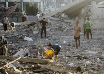 Derisa po mbahen bisedimet për armëpushim, Izraeli vret 33 palestinezë në një sulm në Gaza