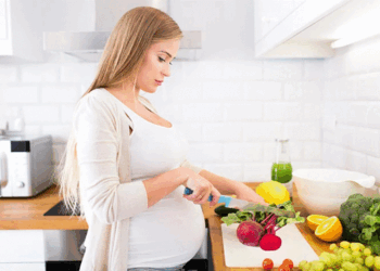Cilat ushqime nuk duhet të konsumoni gjatë shtatzënisë?