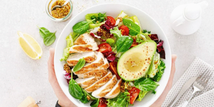 Konsumoni darkën vonë? Efektet në shëndetin tuaj