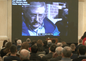 William Walker publikon librin kushtuar masakrës së Reçakut