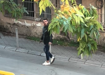 Policia kërkon ndihmë për ta identifikuar e arrestuar këtë person