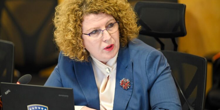 Hajdari: 50 për qind e operatoreve ekonomik kanë qenë të palicencuar në tregun e naftës