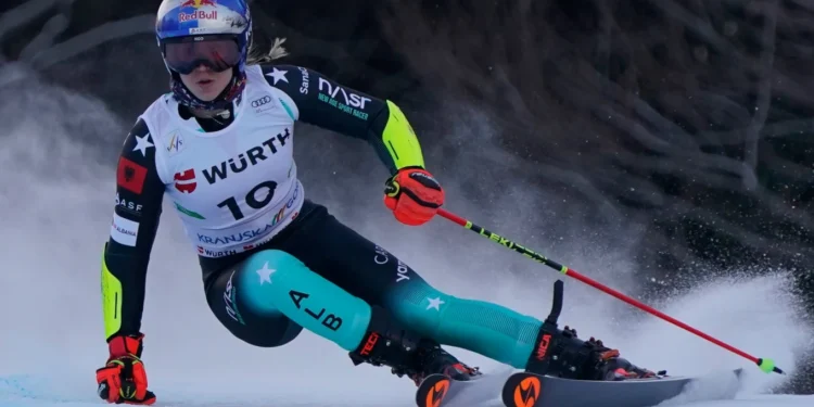 Tjetër sukses i madh për skitaren që garon për Shqipërinë