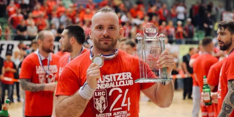 Kastriot Jupa vazhdon kontratën me klubin gjerman