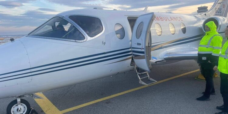 BIK siguron trajtim mjekësor në Turqi për 25 vjeçarin që u lëndua rëndë nga shpërthimi i mjeteve piroteknike