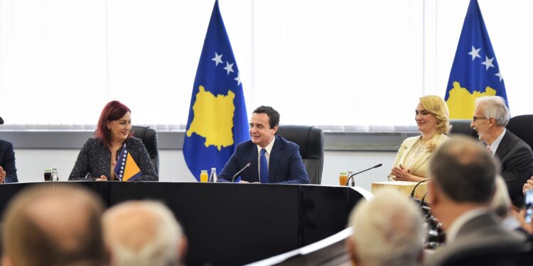 Kurti: Nga sot fillon një kapitull i ri i ndërveprimit ndërmjet Kosovës e Bosnjës