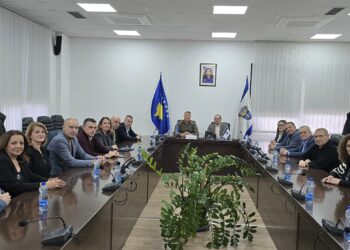 Policia e Kosovës ndan mirënjohje për stafin mjekësor