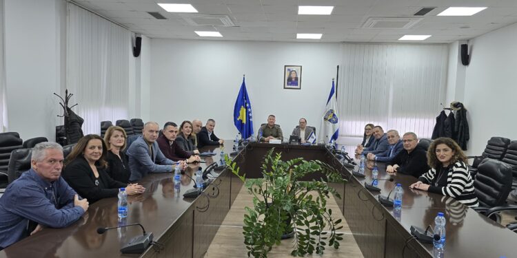 Policia e Kosovës ndan mirënjohje për stafin mjekësor