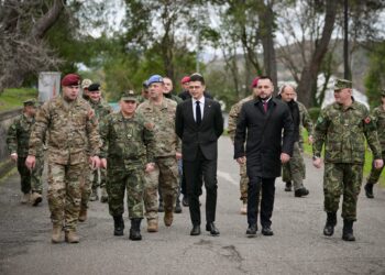 Vengu e Maqedonci marrin pjesë në finalizimin e Kursit të 20-të Bazë “Komando”