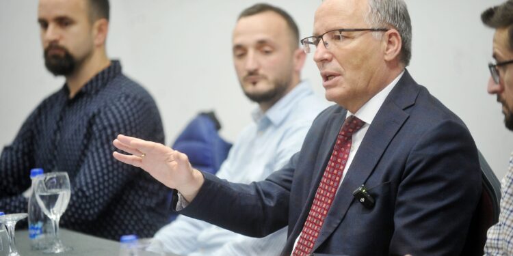 Bedri Hamza për mjekët në specializim: Do të paguheni 100%, me ligj i rregullojmë afatet dhe kriteret e specializimeve