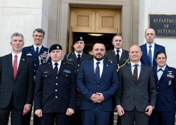 Maqedonci në ShBA diskuton për fazën finale të tranzicionit të FSK-së