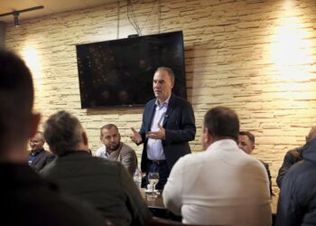 Limaj takon të rinjtë dhe strukturat e NISMA-s në Kijevë