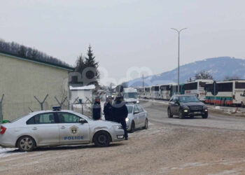 Vazhdon greva e pronarëve të autobusëve në linjën Podujevë-Prishtinë