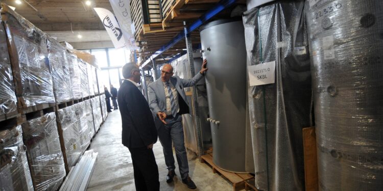 Hamza premton lehtësira në dhënien e lejeve për investitorët privatë në energjinë e ripërtërishme