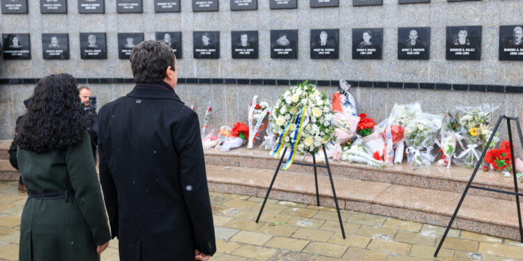 Kurti për Masakrën e Reçakut: Përgjegjësit për gjenocidin të përballen me drejtësinë