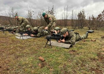 Forcat e Armatosura Turke trajnojnë ushtarët e Kosovës