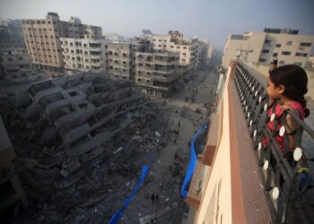 Sulmet izraelite vrasin me dhjetëra persona në Gaza, pas shpalljes së marrëveshjes për armëpushim