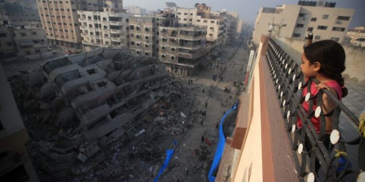 Sulmet izraelite vrasin me dhjetëra persona në Gaza, pas shpalljes së marrëveshjes për armëpushim