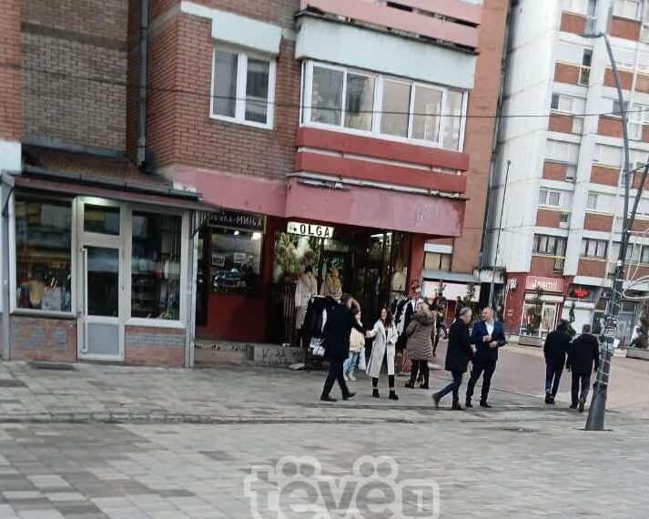 Lista Serbe mblidhet pas mbylljes së dy institucioneve paralele në veri, paralajmëron protesta