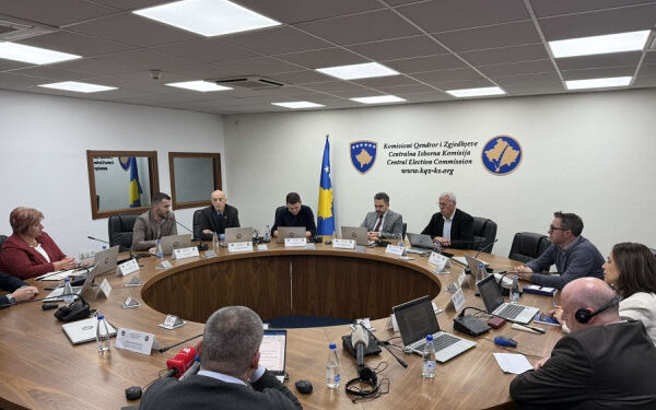 KQZ miraton numrin e fletëvotimeve dhe broshurave