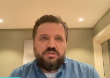 Hoxha: Veprimet për mbylljen e strukturave paralele, fasadë politike