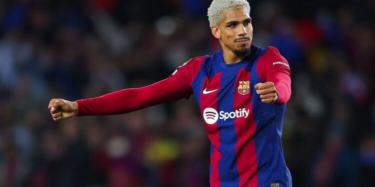 Araujo pranon kalimin te Juventusi