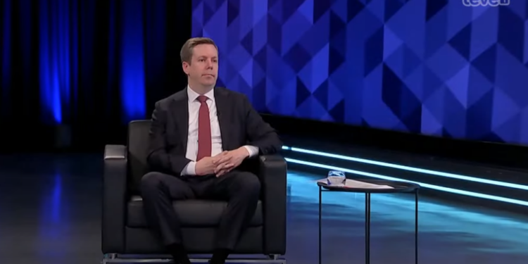 Ambasadori finlandez: Situata në veri e qetë dhe e brishtë