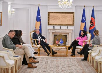 Osmani takohet me Walkerin, e falënderon për të vërtetën e Reçakut