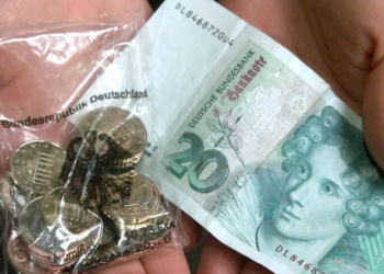 Edhe pas 23 vjetëve të euros, gjermanët ende këmbejnë marka