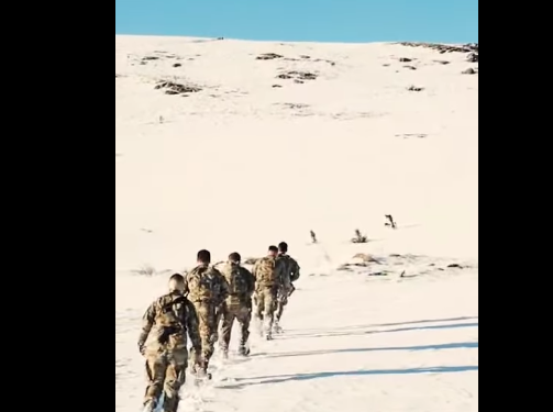 Ushtarët amerikanë kryen patrullime në veri