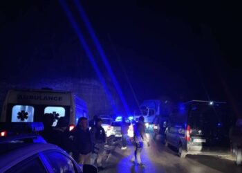 Nxirren trupat e pajetë të tre personave nga aksidenti në lumin Vardar