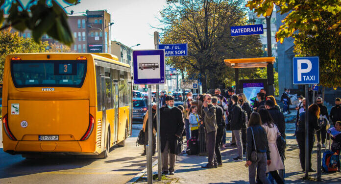 Çmime të njëjta dhe lirim nga pagesa, Komuna tregon për unifikimin e privatëve me Trafikun Urban