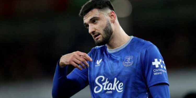 Chelsea i kërkon Evertonit kompensim për të rikthyer Armando Brojën