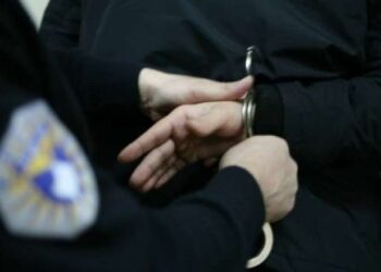 Sulmoi fizikisht dy femra, arrestohet një person në Gjakovë
