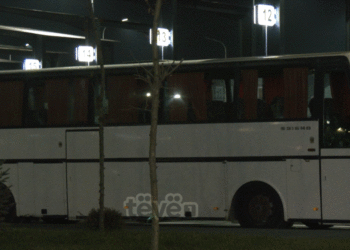 Pronarët e  kompanive të autobusëve në Podujevë të pakënaqur me vendimet e Komunës së Prishtinës