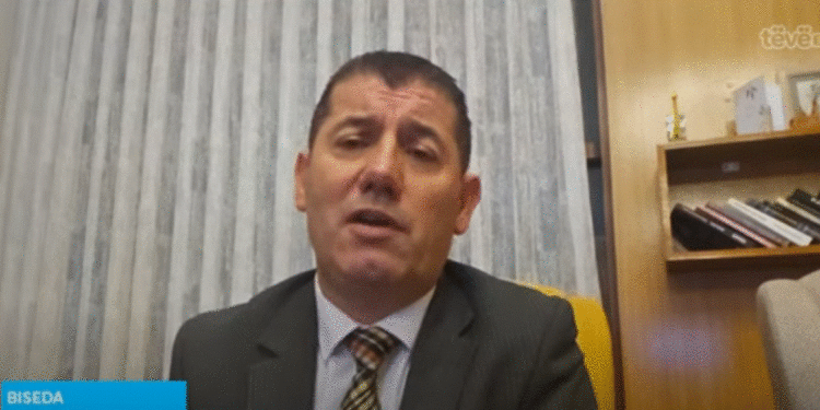 Smakiqi: Qeveria ka qenë spektatore dhe pasive në arrestimin dhe lirimin e Hasan Dakaj nga Serbia