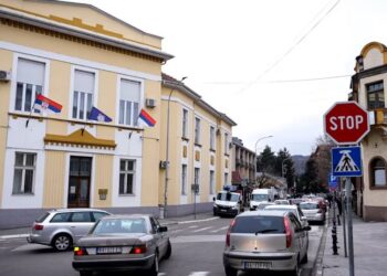 A do të thotë mbyllja e institucioneve serbe edhe ndërprerje e punës së tyre?